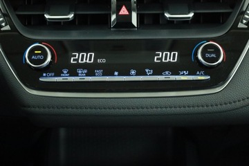 Toyota Corolla XII Sedan 1.5 VVT-i 125KM 2022 Toyota Corolla 1.5 VVT-i, Salon Polska, zdjęcie 9