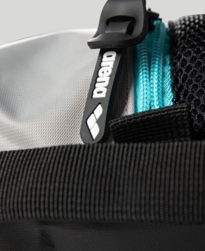 Вместительная косметичка Arena Pocket Bag 7л для бассейна.