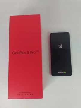 Смартфон OnePlus 9 Pro 8 ГБ/128 ГБ серебристого цвета