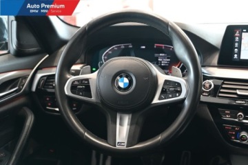 BMW Seria 5 G30-G31 Touring 520d 190KM 2019 BMW Seria 5 xDrive520d M Sport HarmanKardon Fotel sportowy 2.0 Diesel, zdjęcie 12