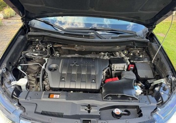 Mitsubishi Outlander III SUV Facelifting 2015 2.2 DI-D 150KM 2016 Mitsubishi Outlander 2,2 150KM AWD AUTOMAT 7os FullLED I wlasciciel Salon, zdjęcie 12