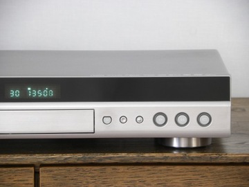 YAMAHA BD-S667 титан – проигрыватель Blu-ray/DVD/CD