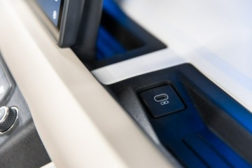 Land Rover Defender IV (L663) Hard Top 90 3.0D R6 250KM 2023 Land Rover Defender 110 3.0D 250KM. Salon PL. FV., zdjęcie 34