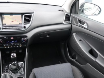 Hyundai Tucson III SUV 1.7 CRDI 115KM 2016 Hyundai Tucson 1.7 CRDi, Salon Polska, Serwis ASO, zdjęcie 7
