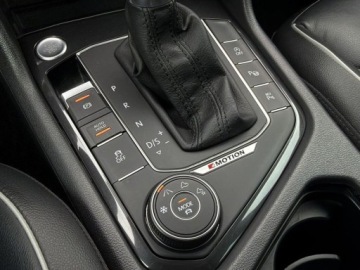 Volkswagen Tiguan II SUV 2.0 TDI 190KM 2016 Volkswagen Tiguan Highline Pakiet R-line Kamery 360 Pamiec foteli LED TOP, zdjęcie 21