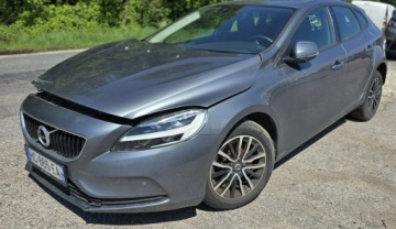 Volvo V40 II Hatchback Facelifting 2.0 D2 120KM 2019 Volvo V40 2.0d automat 50.tys km