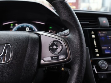 Honda Civic X Hatchback 5d 1.0 VTEC Turbo 129KM 2018 Honda Civic 1.0 VTEC Turbo, Navi, Klima, zdjęcie 16