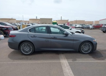 Alfa Romeo Giulia II 2017 Alfa Romeo Giulia 2017r., Ti Awd, 2L, od ubezpieczalni 2.0 Benzyna 284KM, zdjęcie 5