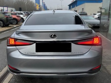 Lexus ES VII (XV70) Sedan Facelifting 300h 218KM 2025 LEXUS ES 300h Omotenashi Sedan 2.5 E-CVT 218KM 2025, zdjęcie 4