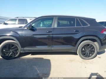 Volkswagen 2022 Volkswagen Atlas Cross Sport, 2022r., 4x4, 2.0L 2.0 Benzyna 235KM, zdjęcie 5