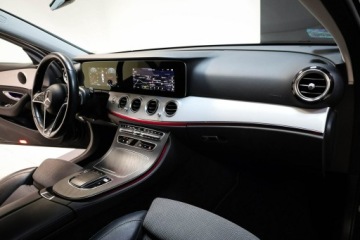 Mercedes Klasa E W213 Limuzyna Facelifting 2.0 E220d 194KM 2021 Mercedes E 220 *4Matic*AMG Line*Salon Polska*I, zdjęcie 24