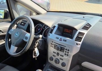 Opel Zafira B 1.9 CDTI ECOTEC 120KM 2006 Opel Zafira 1,9 Diesel 120 km 7- osobowy 1.9 Diesel 120KM, zdjęcie 17