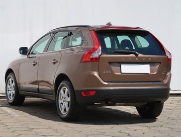 Volvo XC60 I SUV 2.4 D5 185KM 2009 Volvo XC60 D5, Salon Polska, 182 KM, 4X4, Skóra, zdjęcie 3