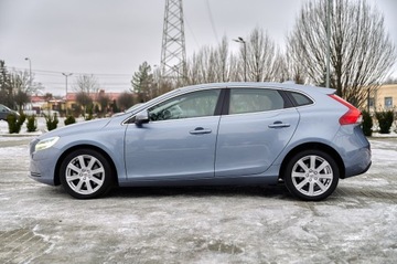 Volvo V40 II Hatchback Facelifting 2.0 D2 120KM 2018 VOLVO V40 INSCRIPTION PANORAMA SKÓRA AUTOMAT, zdjęcie 7