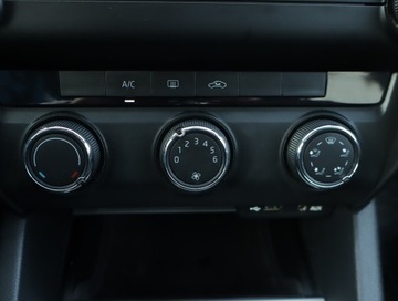 Skoda Octavia III Liftback 1.4 TSI 140KM 2013 Skoda Octavia 1.4 TSI, Salon Polska, Serwis ASO, zdjęcie 12