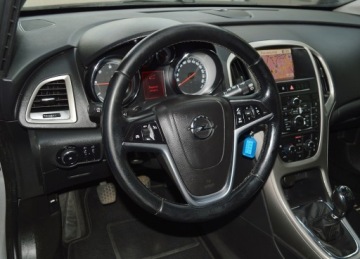 Opel Astra J GTC 1.7 CDTI ECOTEC 110KM 2013 OPEL ASTRA J 1.7 CDTI, zdjęcie 29