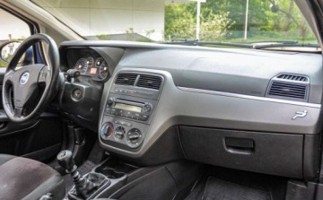 Fiat Punto Grande Punto Hatchback 5d 1.4 8v 77KM 2007 Fiat Grande Punto 1,4 Salon PL 151 tys. km 20072008 r. klimatyzacja 1.4, zdjęcie 9