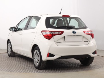 Toyota Yaris III Hatchback 5d Facelifting 2017 1.5 Hybrid 100KM 2020 Toyota Yaris 1.5 Hybrid, Salon Polska, zdjęcie 3