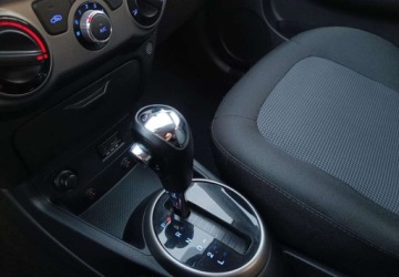 Hyundai i20 I Hatchback 5d Facelifting 1.4 CVVT 100KM 2014 Hyundai i20 2014 1.4 Benzyna 100KM Automatyczna skrzynia biegów, zdjęcie 37