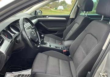 Volkswagen Passat B8 Variant 1.6 TDI 120KM 2015 Volkswagen Passat 1,6 Diesel 120 KM, Zadbany 1.6 Diesel 120KM, zdjęcie 8