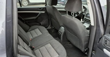 Skoda Octavia II Kombi 1.6 TDI CR DPF 105KM 2011 Skoda Octavia lifting 1.6 TDI 105KM 4x4 Klimatronic 6 biegow Alufelgi 1.6, zdjęcie 13