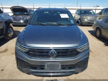 Volkswagen Tiguan II 2022 Volkswagen Tiguan 2022 Volkswagen Tiguan 2.0T SE R-Line Black FWD 2.0 184KM, zdjęcie 7