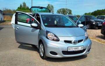 Toyota Aygo I Hatchback 3d 1.0 VVT-i 68KM 2011 Toyota Aygo 1,0 Ben Klima Benzyna 68KM, zdjęcie 22