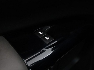 Citroen C4 Cactus Crossover Facelifting 1.2 PureTech 110KM 2018 Citroen C4 Cactus panorama navi PDC tempomat, zdjęcie 33