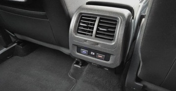 Volkswagen Touran III 1.6 TDI 110KM 2016 Volkswagen Touran 1,6 TDI 110 KM NAVI klimatronic OPLACONY 1.6 Diesel, zdjęcie 16