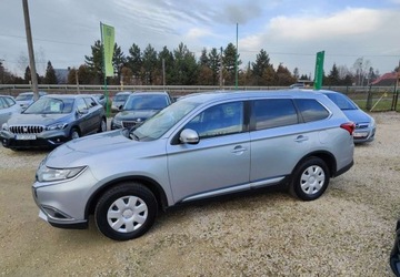 Mitsubishi Outlander III SUV Facelifting 2017 2.0 150KM 2017 Mitsubishi Outlander Mitsubishi Outlander 2.0 2WD CVT Diamant Edition 2.0, zdjęcie 4