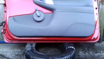 DVEŘE PRAVÉ PEUGEOT 107 CITROEN C1 3D 05-12