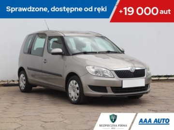 Skoda Roomster Mikrovan Facelifting 1.2 TSI 85KM 2011 Skoda Roomster 1.2 TSI, Salon Polska