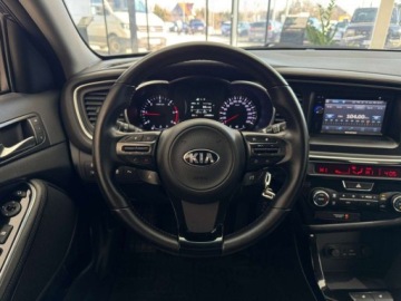 Kia Optima I Sedan Facelifting 1.7 VGT CRDi 136KM 2014 Kia Optima 1.7 CRDi L Kamera cofania Podgrzewane fotele Czujniki parkow, zdjęcie 13