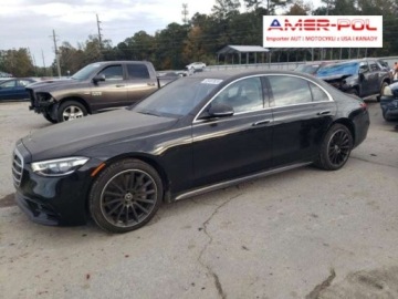 Mercedes Klasa S W223/V223 2022 Mercedes-Benz Klasa S 2022, 4.0L, 4x4, porysowany lakier 4.0 Benzyna 496KM