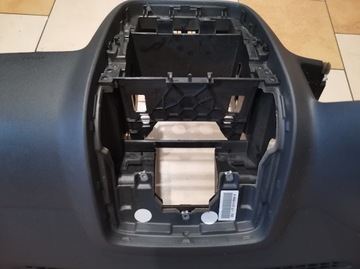 панель приборов, консоль, каркас кабины VW GOLF V