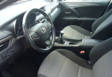 Toyota Avensis III Sedan Facelifting 2015 1.8 Valvematic 147KM 2017 Toyota Avensis Toyota Avensis 1.8 Active 1.8 Benzyna 147KM, zdjęcie 19