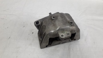 ПОДУШКА КРЫШКИ ДВИГАТЕЛЯ AUDI VW SEAT 1J0199262BF