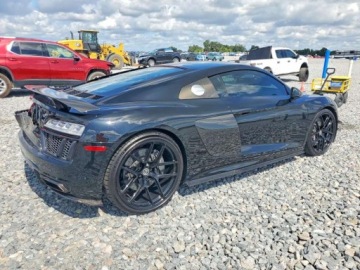 Audi R8 II Coupe 5.2 V10 Plus 610KM 2017 Audi R8 Coupe 5.2 Plus Quattro 2017 5.2 Benzyna 610KM, zdjęcie 4