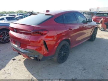 BMW X6 G06 2023 BMW X6 2023r., 4x4, 3.0L 3.0 Benzyna 335KM, zdjęcie 2
