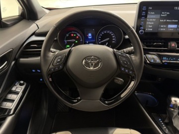 Toyota C-HR I Crossover Facelifting 1.8 Hybrid 122KM 2020 Toyota C-HR 1.8 Hybrid Selection Toyota C-HR 1.8 S, zdjęcie 11