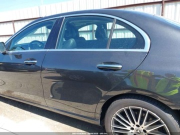 Mercedes Klasa C W206 2022 Mercedes-Benz Klasa C 300 2022 2.0l 2.0 Benzyna 255KM, zdjęcie 2