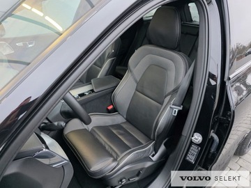 Volvo XC60 II 2025 Volvo XC 60 FV23% B5B Ultra Black Edition AWD ACC, zdjęcie 12