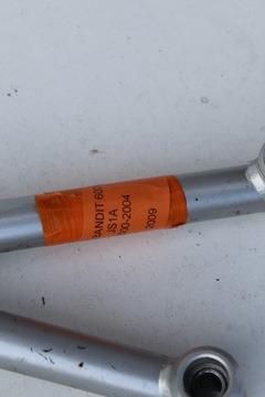 BANDIT 600 GSF 00-04 КОМПЛЕКТ ПОДНОЖКИ ЛЕВАЯ ЗАДНЯЯ