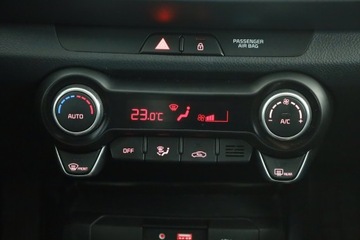 Kia Stonic I Crossover 1.4 DOHC 100KM 2018 Kia Stonic 1.4 CVVT, Salon Polska, Serwis ASO, zdjęcie 9