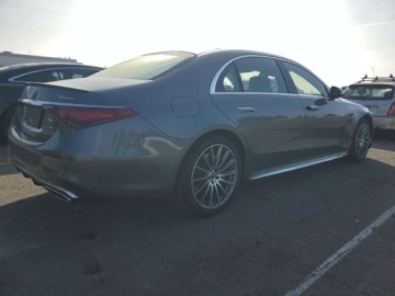 Mercedes Klasa S W223/V223 2025 Mercedes-Benz Klasa S 2025 Mercedes-Benz S-Class S 580 4MATIC Sedan 4.0, zdjęcie 3