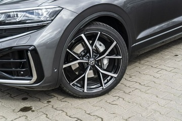 Volkswagen Touareg III SUV Facelifting 3.0 V6 TSI 340KM 2024 Volkswagen Touareg R-Line 3.0 V6 TFSI 4Motion, zdjęcie 2