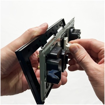 Ramka Szklana Potrójna Czarna do Modułów MIUUN GL