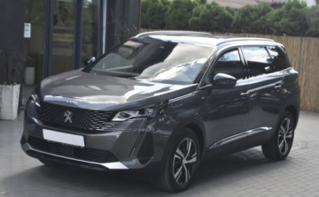 Peugeot 5008 II Crossover Facelifting 1.2 PureTech 130KM 2022 Peugeot 5008 Peugeot 5008 1.2 PureTech GT Pack SampS EAT8 1.2 Benzyna