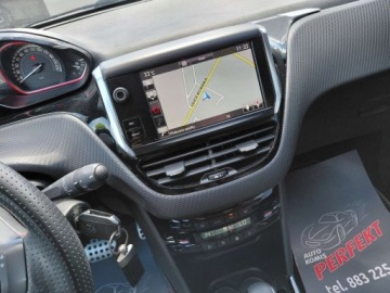 Peugeot 2008 I SUV Facelifting 1.2 PureTech 110KM 2016 Peugeot 2008 GT Line Automat Navi Kamera Klimatronik Alu 1.2 Benzyna 110KM, zdjęcie 21