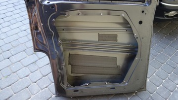 DVEŘE LEVÝ PŘEDNÍ MERCEDES W447 VIANO VITO /2